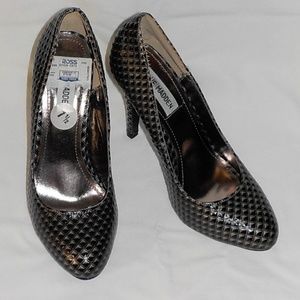 HAD TOO LONG GOTTA GO Steve Madden heels sz 7.5 M bronze EUC